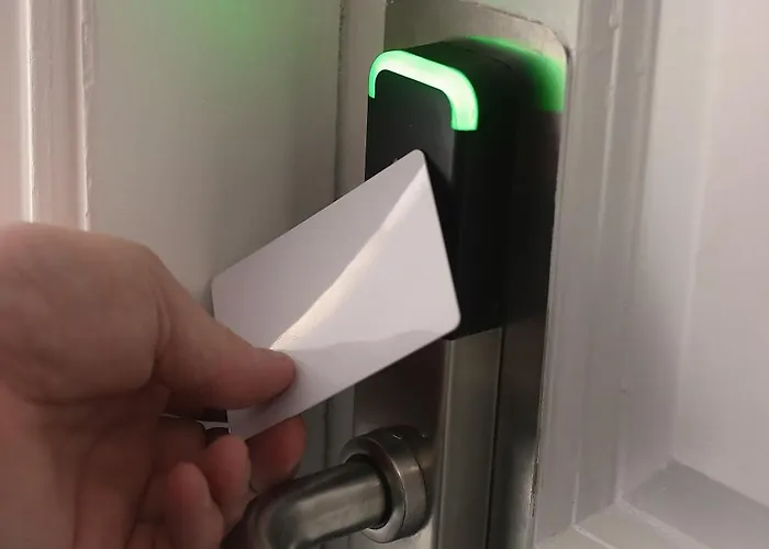 The Dawson Хостел